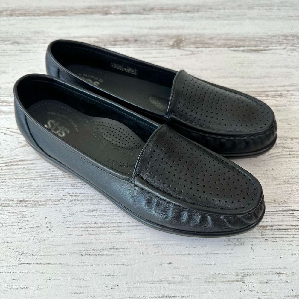 SAS Simplify Everyday Loafer Black Perforated Leather Flat Comfort 8.5